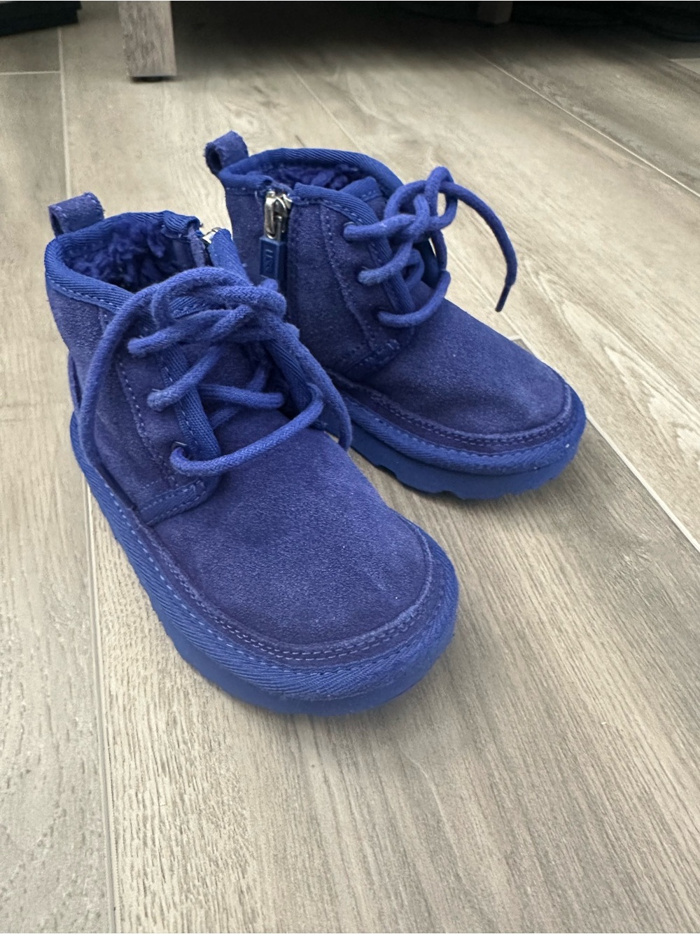 UGG Neumel Il Toddler Boots - Royal Blue
Suede - Size 7C